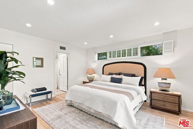 11363 Gladwin Street, Los Angeles, CA 90049