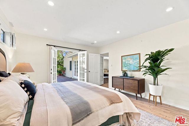 11363 Gladwin Street, Los Angeles, CA 90049
