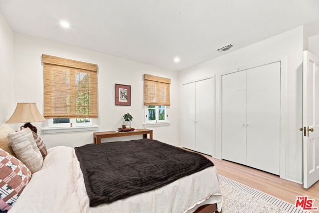 11363 Gladwin Street, Los Angeles, CA 90049