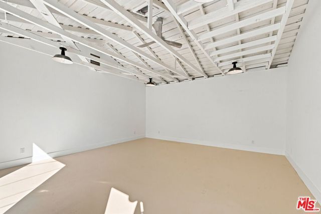 11363 Gladwin Street, Los Angeles, CA 90049