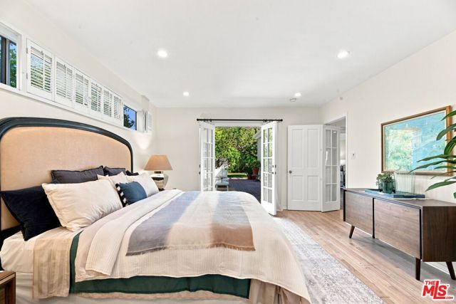 11363 Gladwin Street, Los Angeles, CA 90049