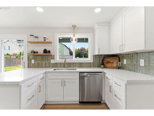 20840 Sw WYNGATE St, Beaverton, OR 97078