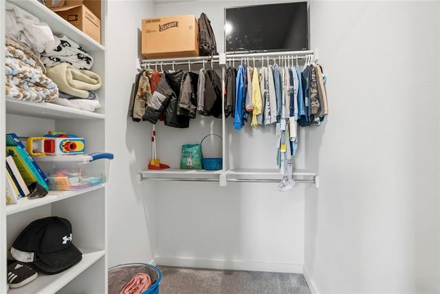 9909 Glover River Drive, Yukon, OK 73099