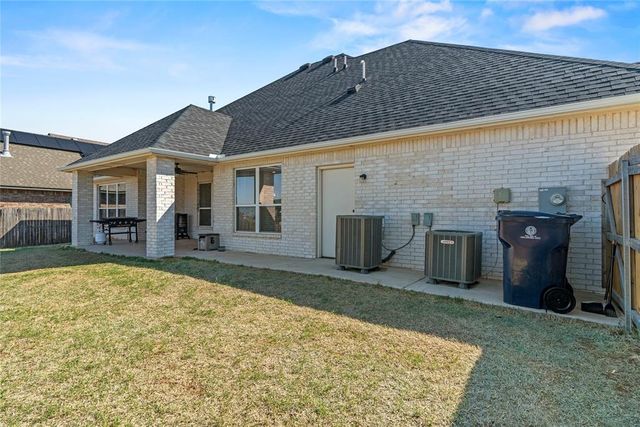 9909 Glover River Drive, Yukon, OK 73099