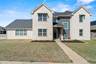 9909 Glover River Drive, Yukon, OK 73099