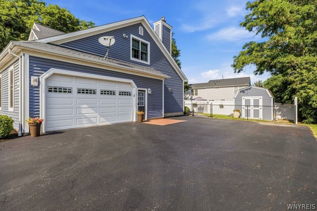 5533 Twilight Lane, Lockport Town, NY 14094