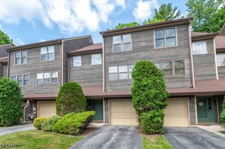 23 Foxboro Ln E, West Milford Twp., NJ 07480