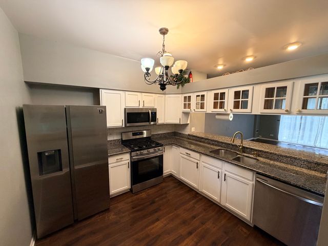 2518 CARROLWOOD Road, Naperville, IL 60540