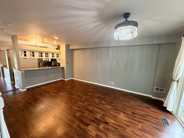 2518 CARROLWOOD Road, Naperville, IL 60540