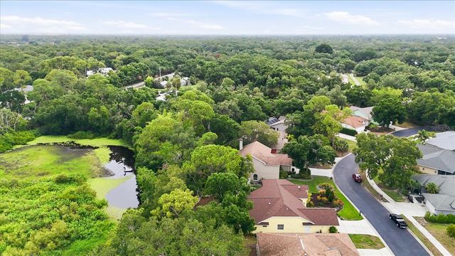 3510 CRYSTAL LAKES COURT, Sarasota, FL 34235