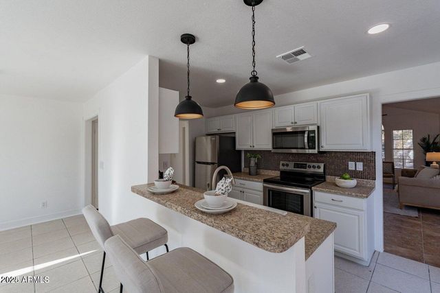 5248 N 102ND Avenue, Glendale, AZ 85307