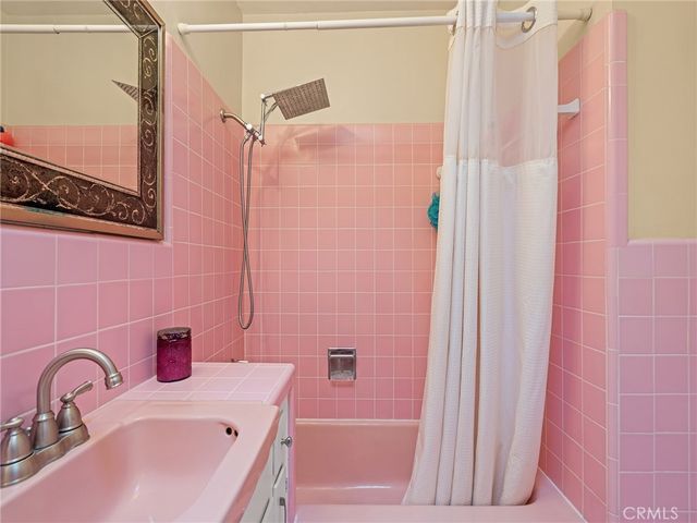 3042 E 3rd Street 2, Long Beach, CA 90814
