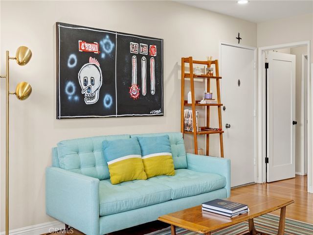 3042 E 3rd Street 2, Long Beach, CA 90814