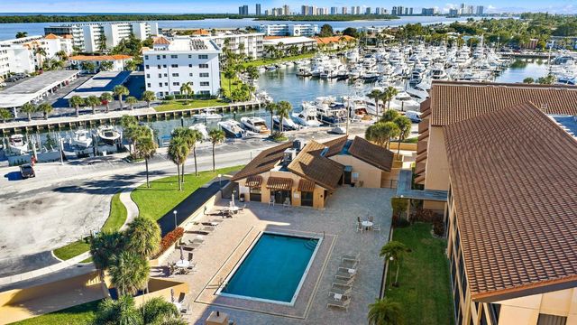 1036 Us Highway 1 119, North Palm Beach, FL 33408