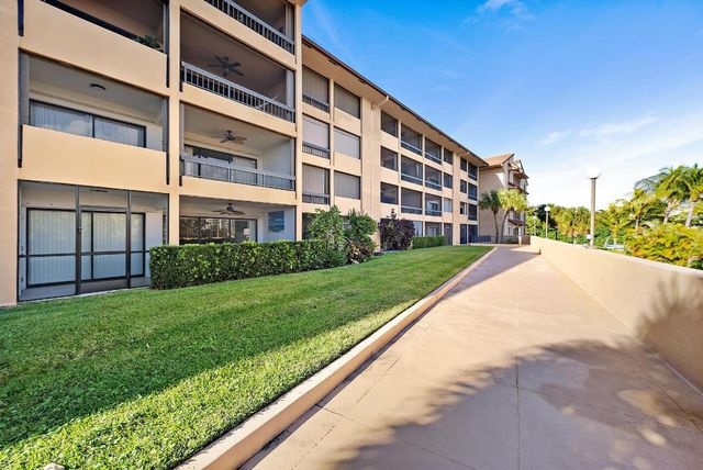 1036 Us Highway 1 119, North Palm Beach, FL 33408