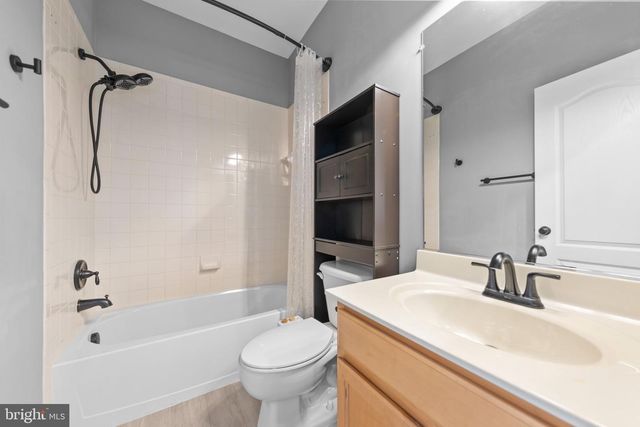 402 QUINTON OAKS CIR, Stephens City, VA 22655