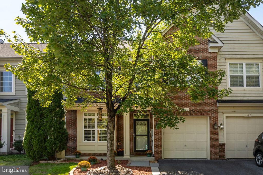 402 QUINTON OAKS CIR, Stephens City, VA 22655