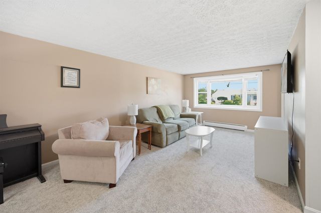 235 Patricia Lane, Manchester, NH 03104