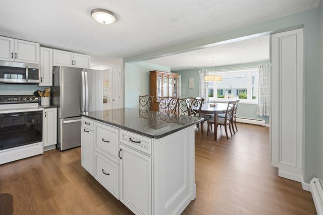 235 Patricia Lane, Manchester, NH 03104