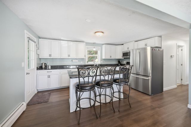 235 Patricia Lane, Manchester, NH 03104