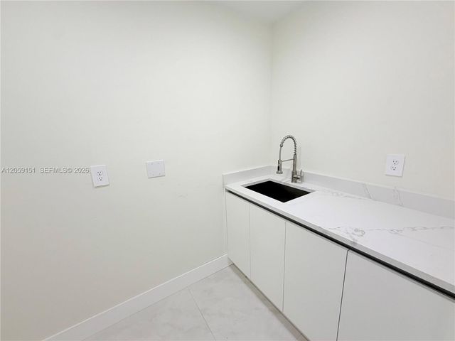 1216 James Ave, Lehigh Acres, FL 33972