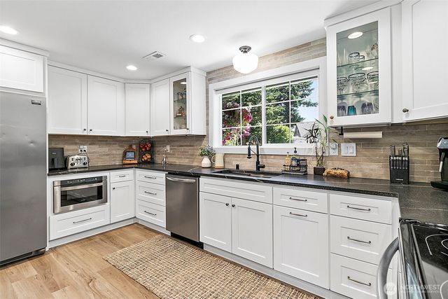 16355 130th Avenue SE, Renton, WA 98508