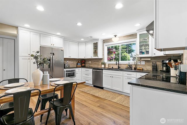 16355 130th Avenue SE, Renton, WA 98508