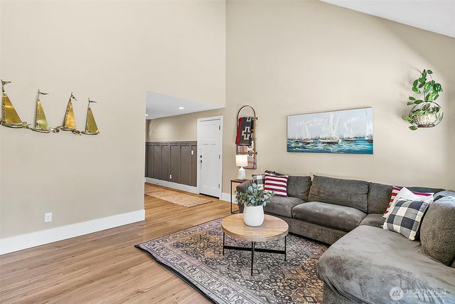 16355 130th Avenue SE, Renton, WA 98508