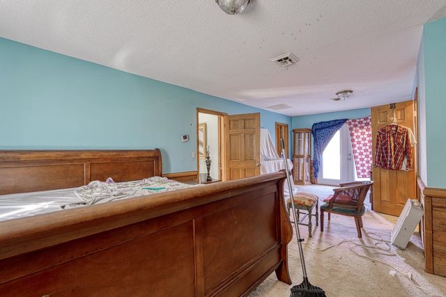 177 Rubin Thorne Rd, Campobello, SC 29322