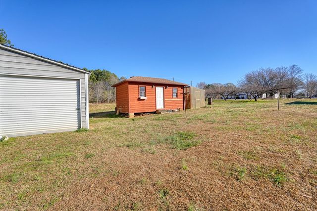 177 Rubin Thorne Rd, Campobello, SC 29322