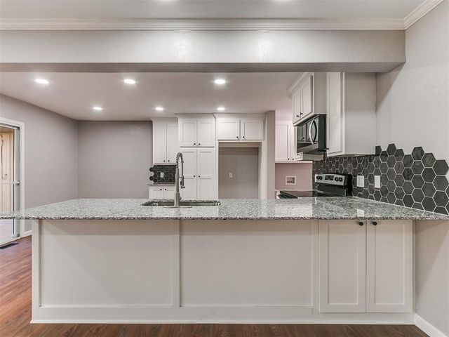 113 Woodbridge Circle, Edmond, OK 73012