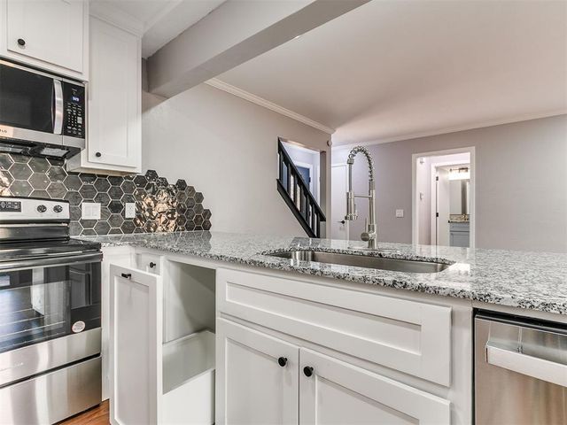 113 Woodbridge Circle, Edmond, OK 73012