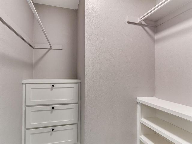 113 Woodbridge Circle, Edmond, OK 73012