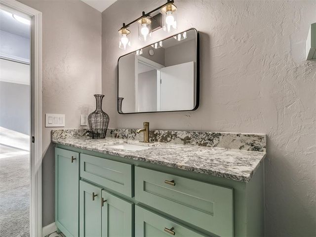 113 Woodbridge Circle, Edmond, OK 73012