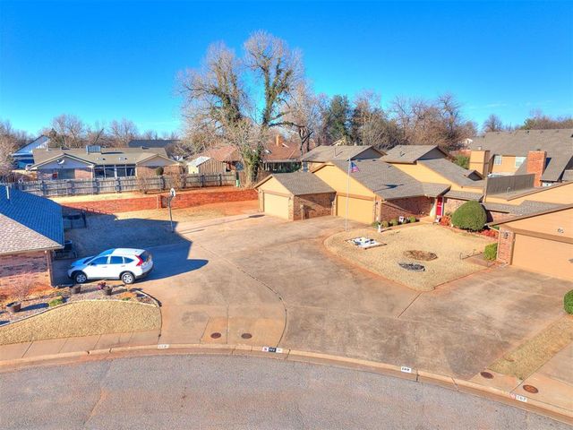 113 Woodbridge Circle, Edmond, OK 73012