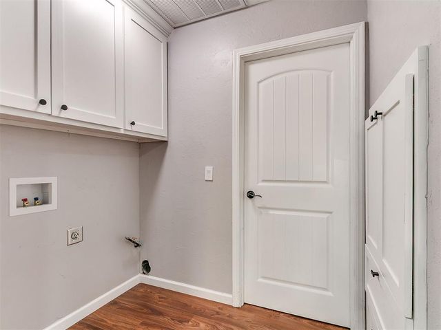 113 Woodbridge Circle, Edmond, OK 73012