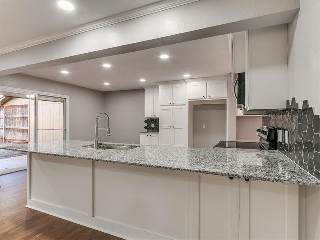 113 Woodbridge Circle, Edmond, OK 73012