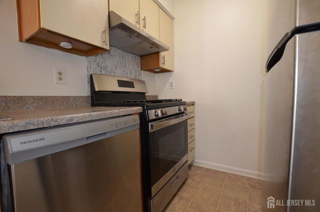 14 Lear Court, East Brunswick, NJ 08816
