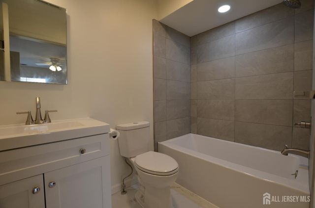 14 Lear Court, East Brunswick, NJ 08816