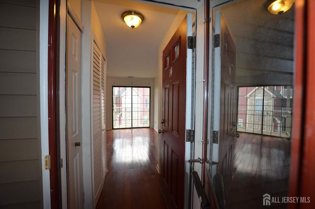 14 Lear Court, East Brunswick, NJ 08816