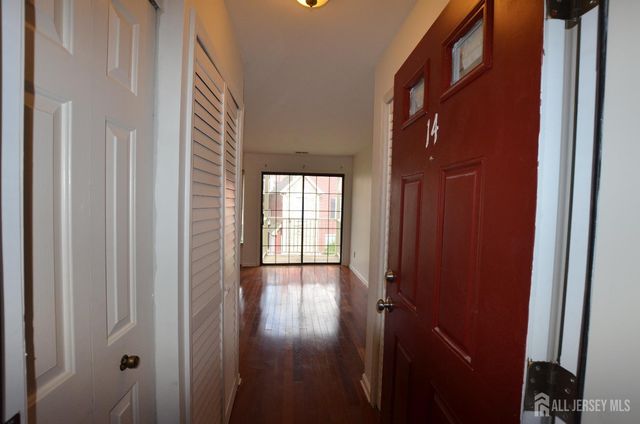 14 Lear Court, East Brunswick, NJ 08816