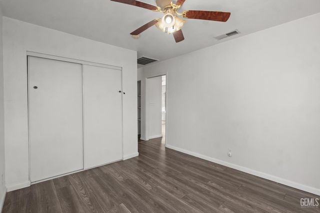 6904 Cedarcrest Avenue, Bakersfield, CA 93308