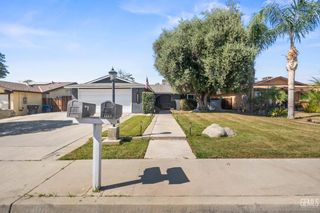 6904 Cedarcrest Avenue, Bakersfield, CA 93308