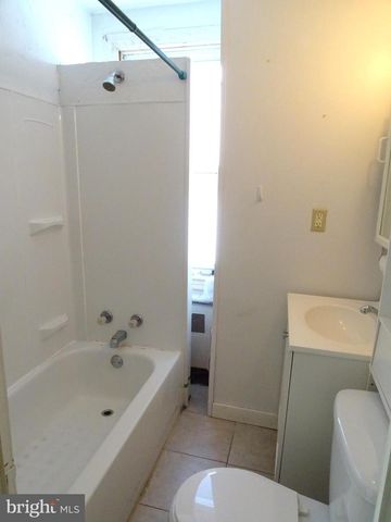 1739 ORANGE ST, York, PA 17404