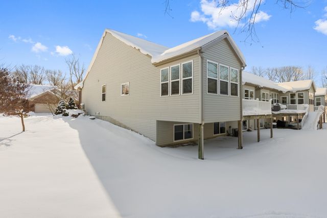 2921 Woodridge Circle NE 43, Grand Rapids, MI 49525