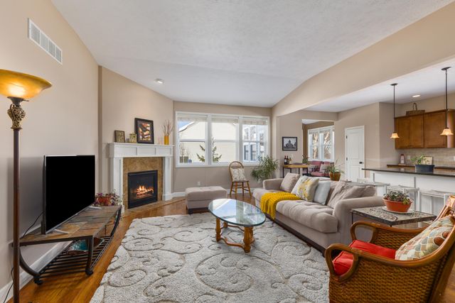 2921 Woodridge Circle NE 43, Grand Rapids, MI 49525