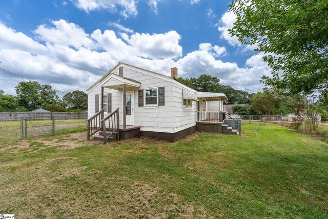 101 Duncan Heights Road, Duncan, SC 29334