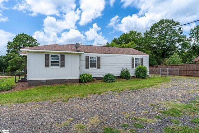 101 Duncan Heights Road, Duncan, SC 29334