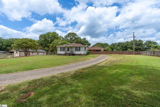 101 Duncan Heights Road, Duncan, SC 29334