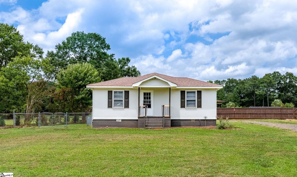 101 Duncan Heights Road, Duncan, SC 29334